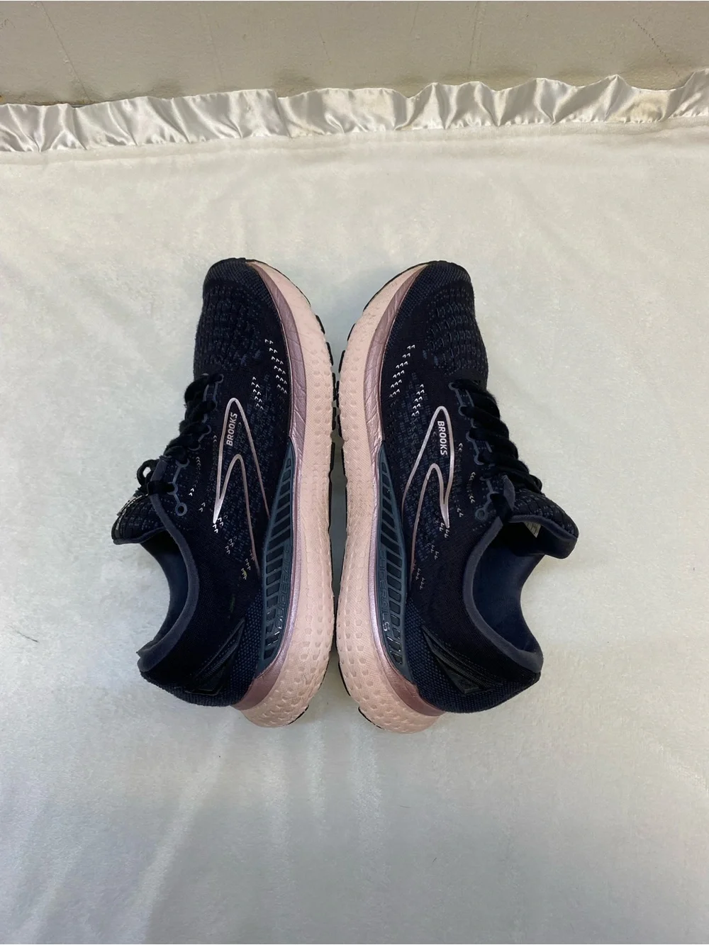 Brooks Womens Glycerin 19 Charcoal Pink Running Athletic Shoes Size 7 medium B